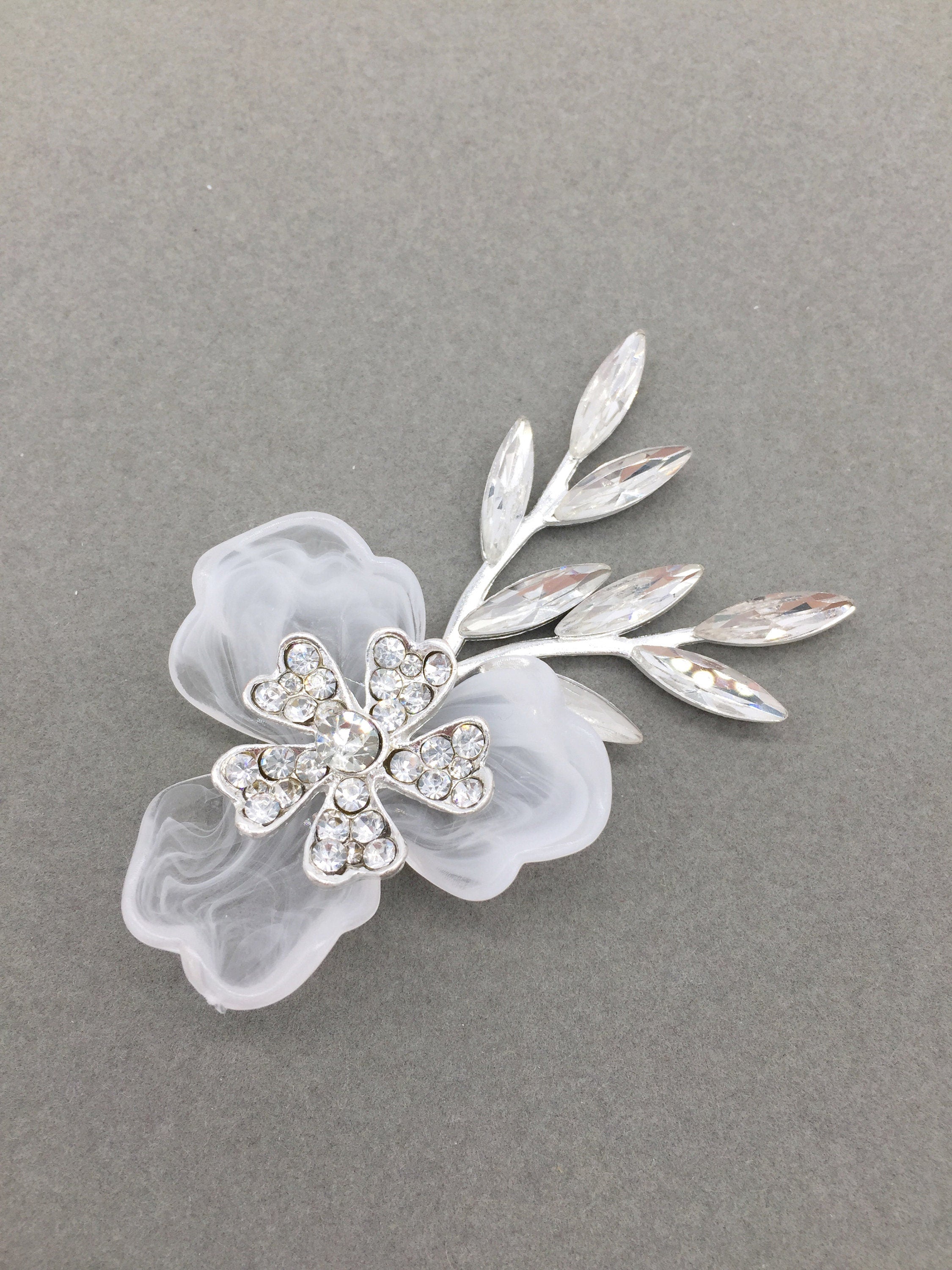 6 x Large Peach Blush Acrylic Flower Beads, 39mm (3377)