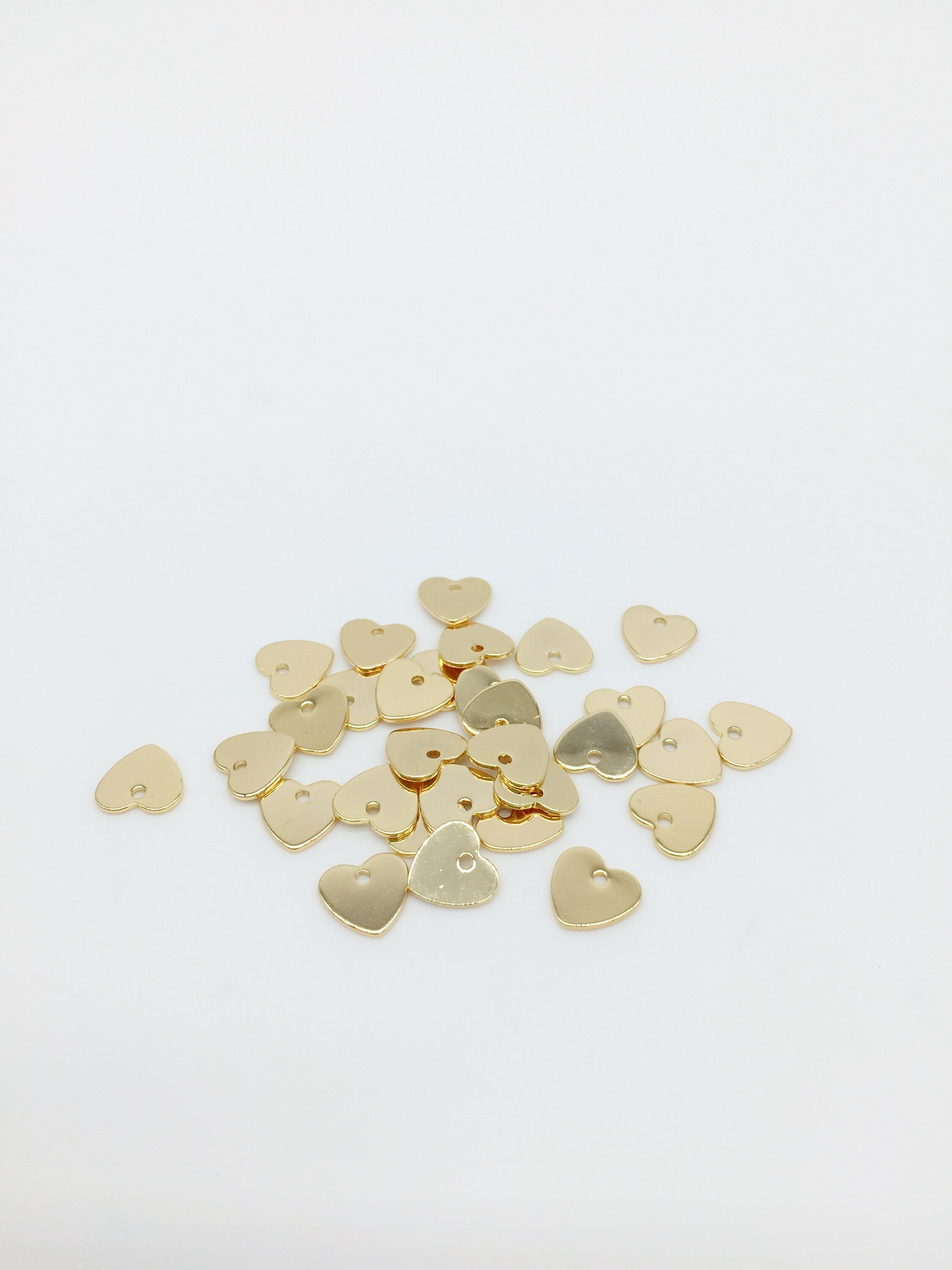 8 x Shiny 18K Gold Plated Flat Heart Charms, 8x8.5mm (0454)