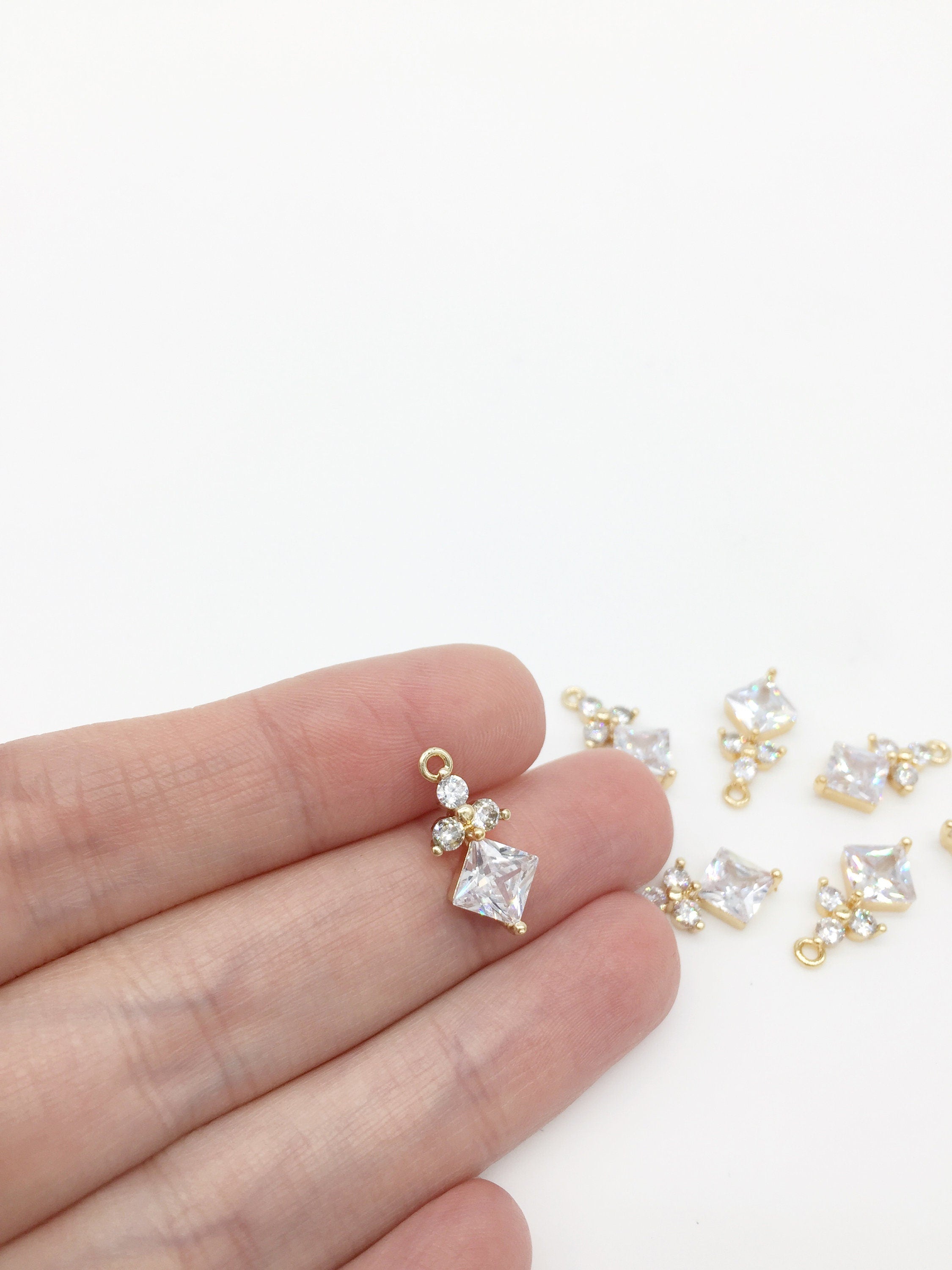 1 x 24K Gold Plated Cubic Zirconia Pendant, 17x8mm (1127)