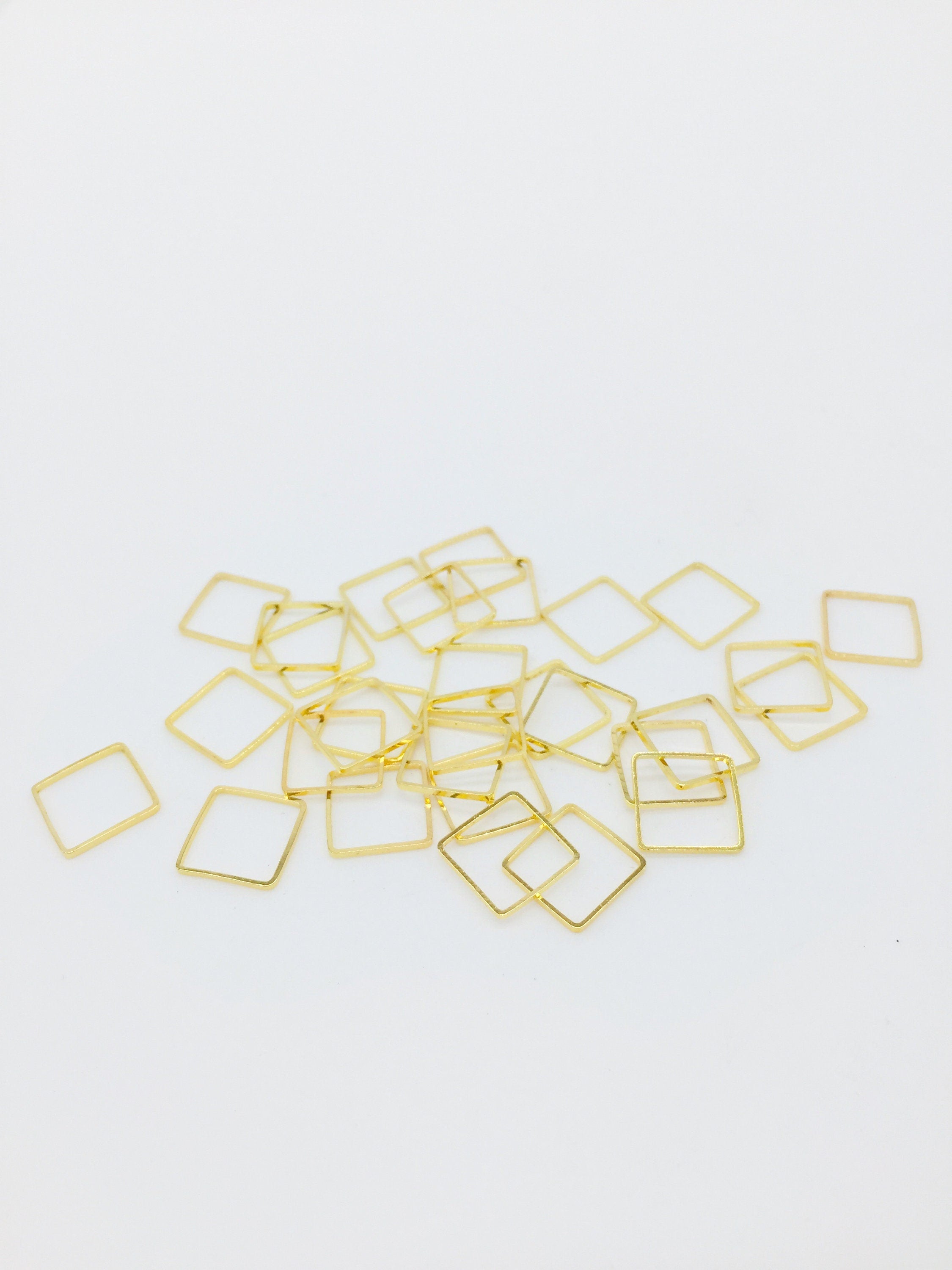 30 x Gold Square Connectors, 10mm (3240)