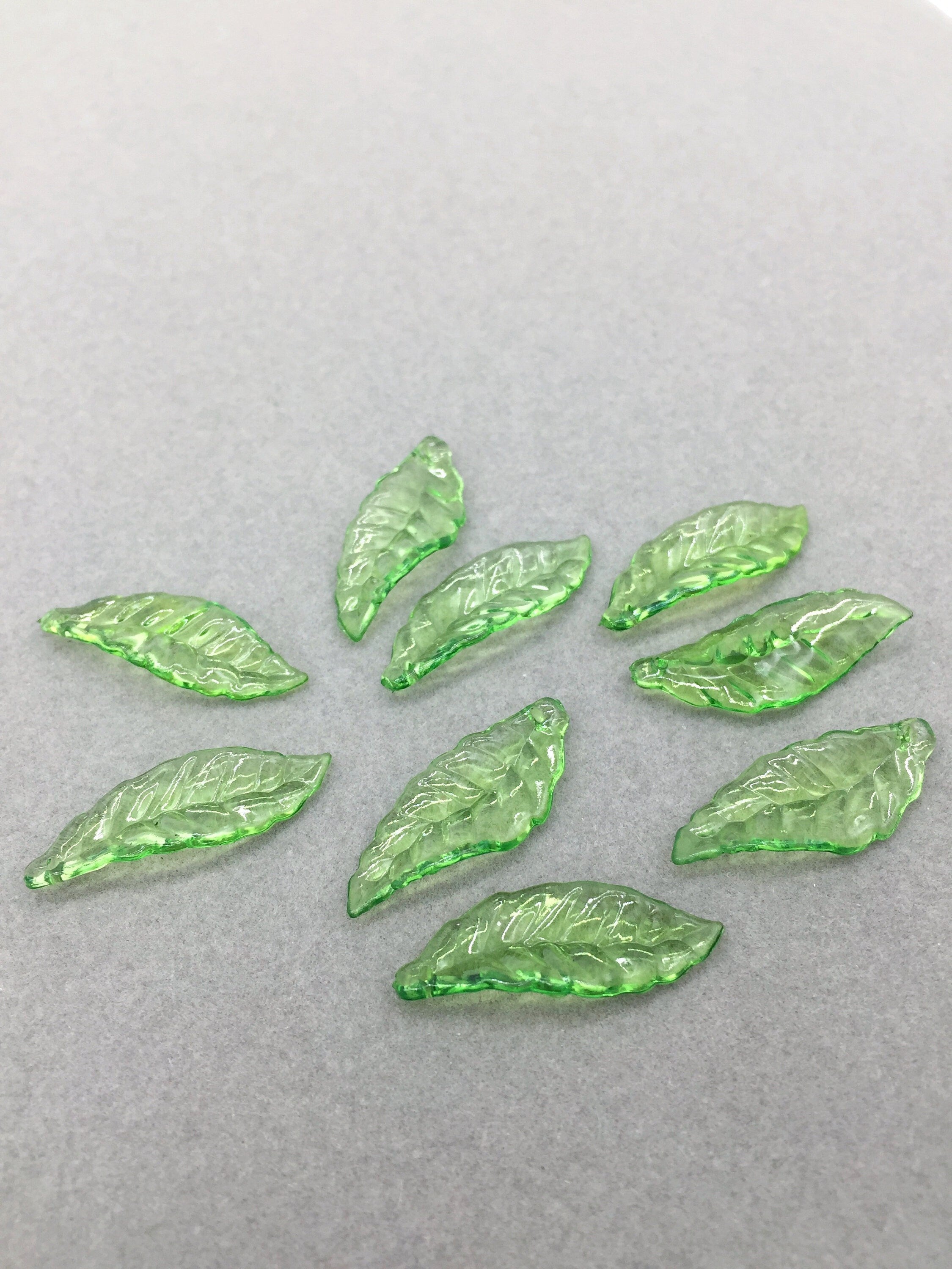 30 x Transparent Green Acrylic Leaf Beads, 10x28mm Green Lucite Leaves