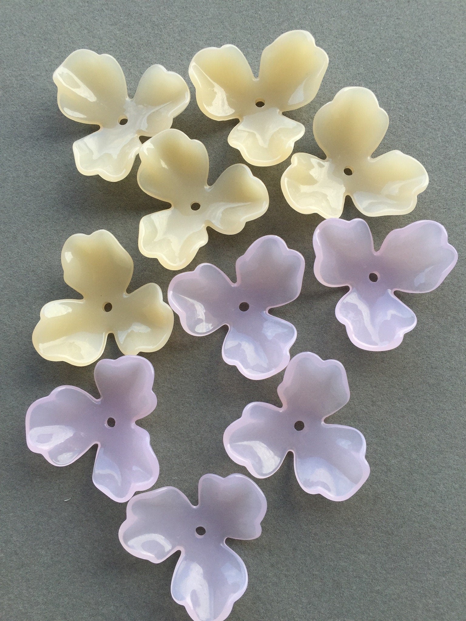 6 x Large Glossy Pink Acrylic Flower Beads, 39mm (3250)
