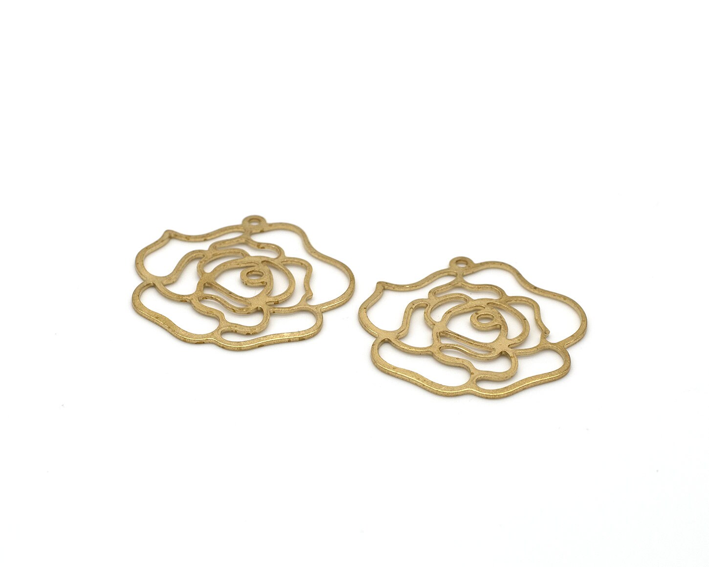 4 x Raw Brass Rose Flower Pendants, 31x33mm (C0221)