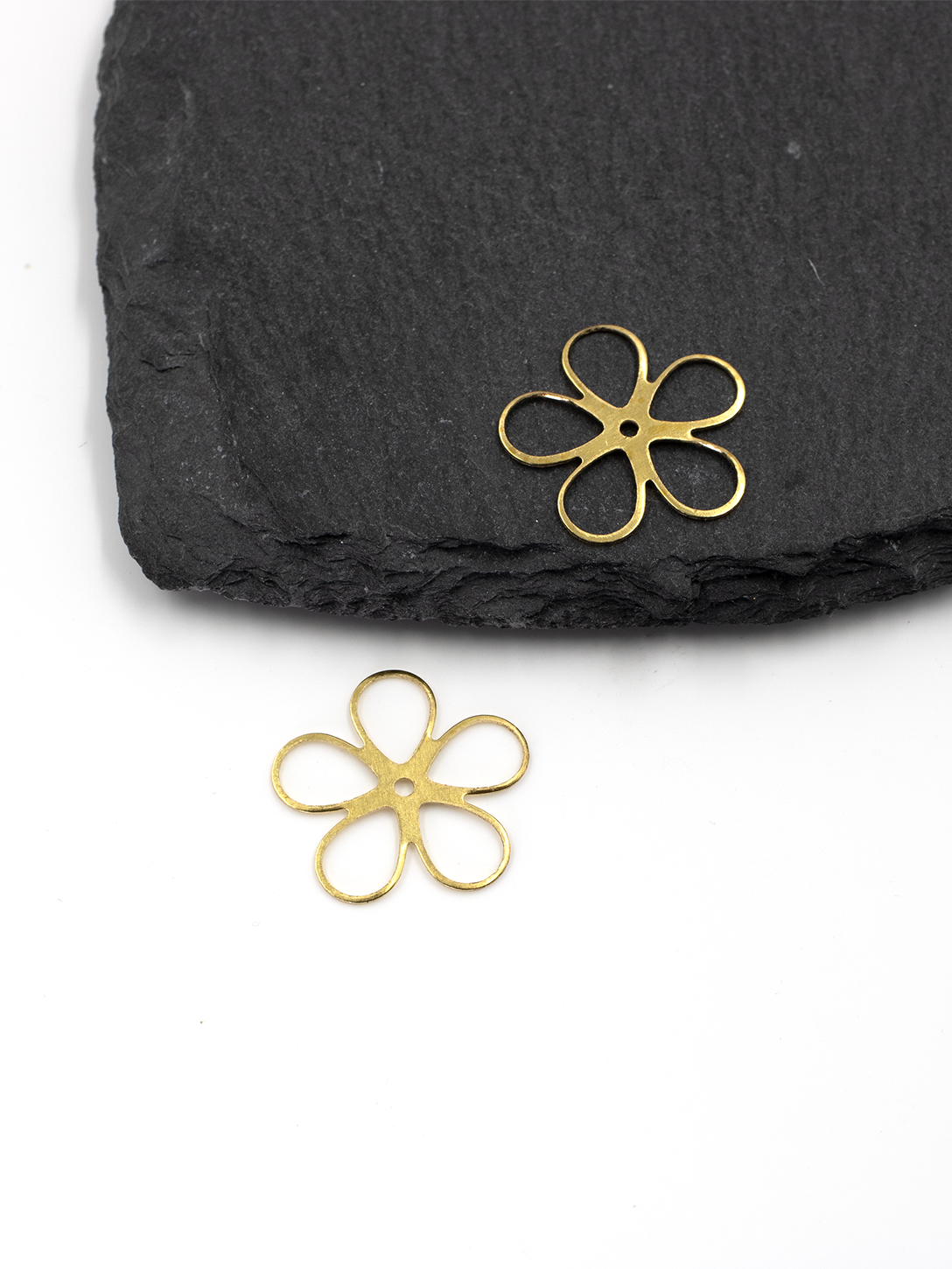 10 x Raw Brass Open Flower Links, 22mm Brass Flower Charms (C0120)