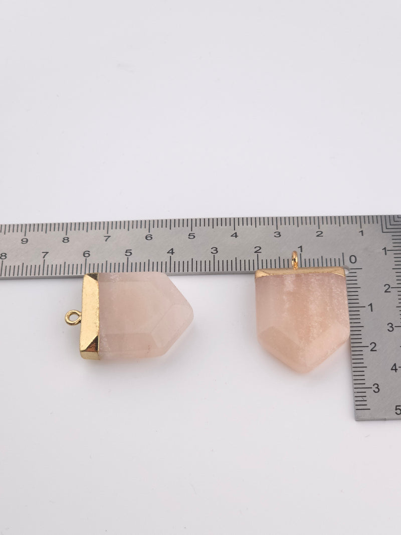 1 x Natural Howlite Pendant, Large Howlite Electroplated Pendant, Pentagon Gemstone Pendant in Gold Tone Setting (3965)