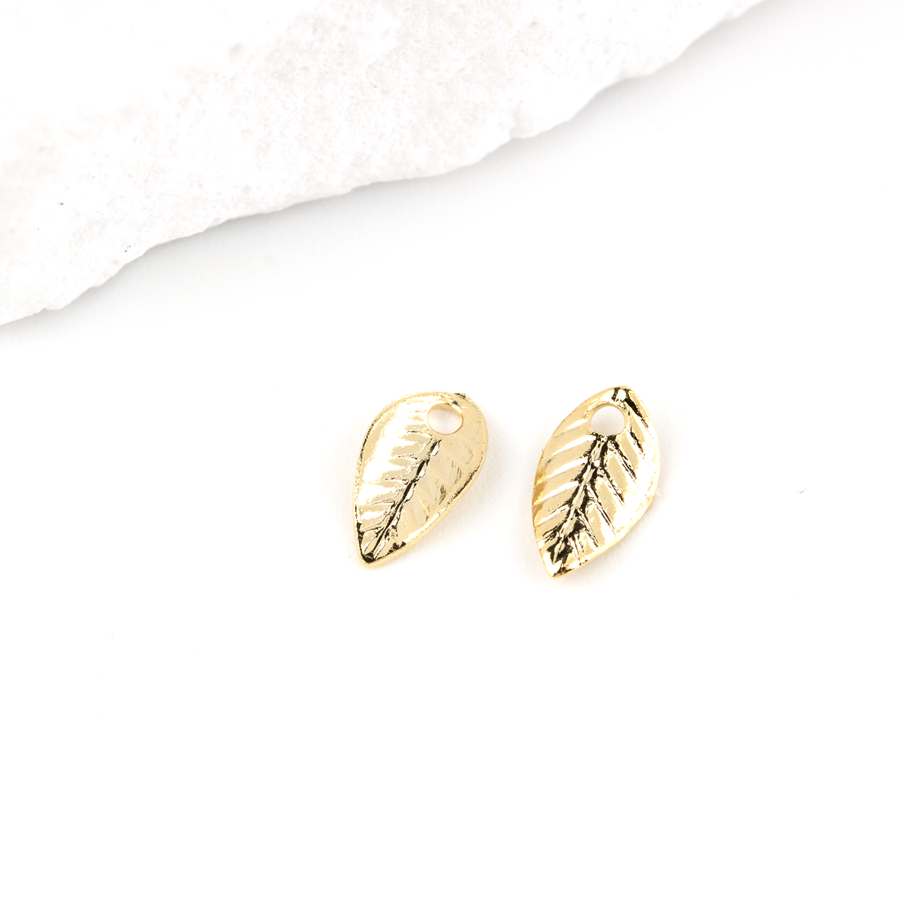 20 x 24K Gold Plated Leaf Charms, 7x4mm