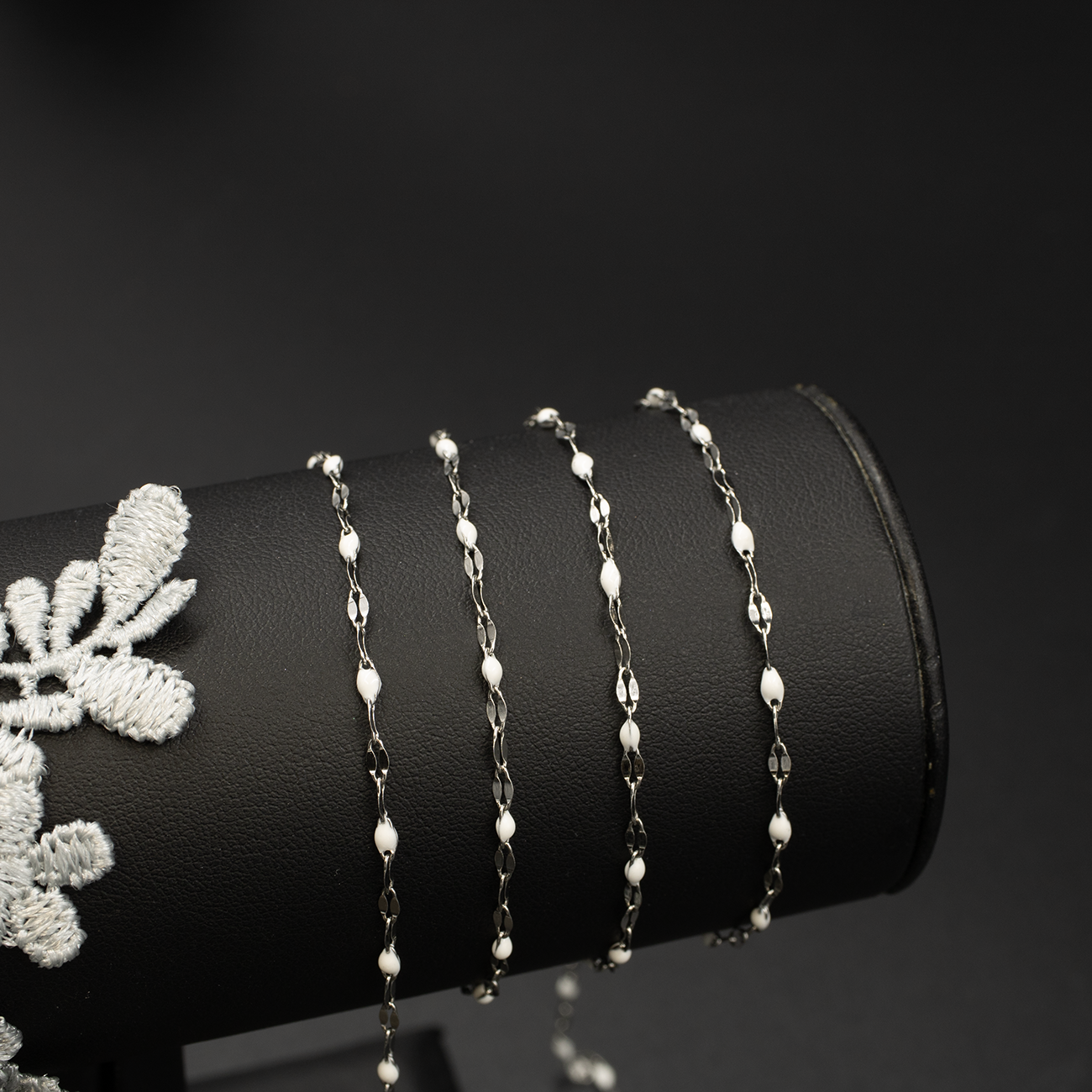 Stainless Steel White Enamel Link Lip Chain