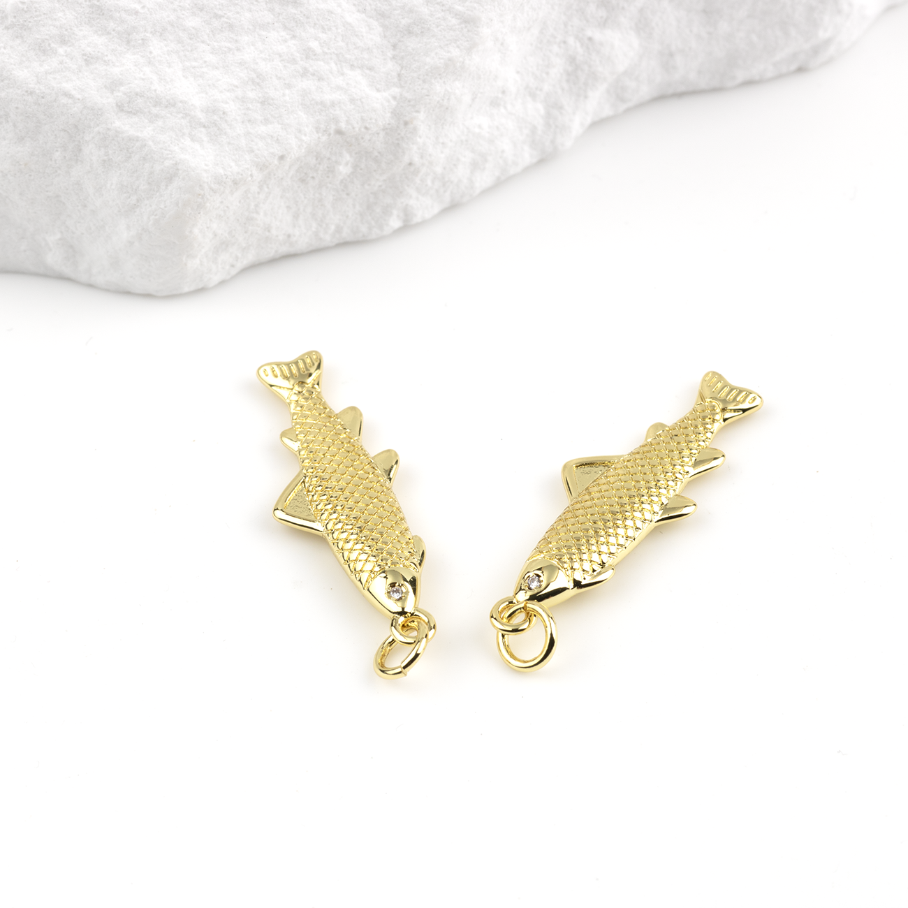 1 x 18K Gold Plated Pike Charm, 30x10mm