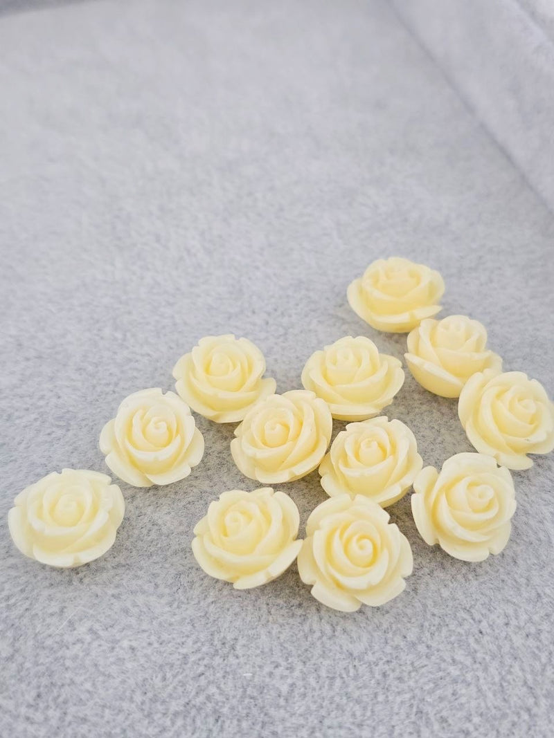 6 x Cream Coral Rose Bud Beads, 15mm (3584)