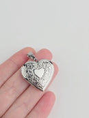 Embossed Stainless Steel Heart Shaped Locket Pendant, 29mm