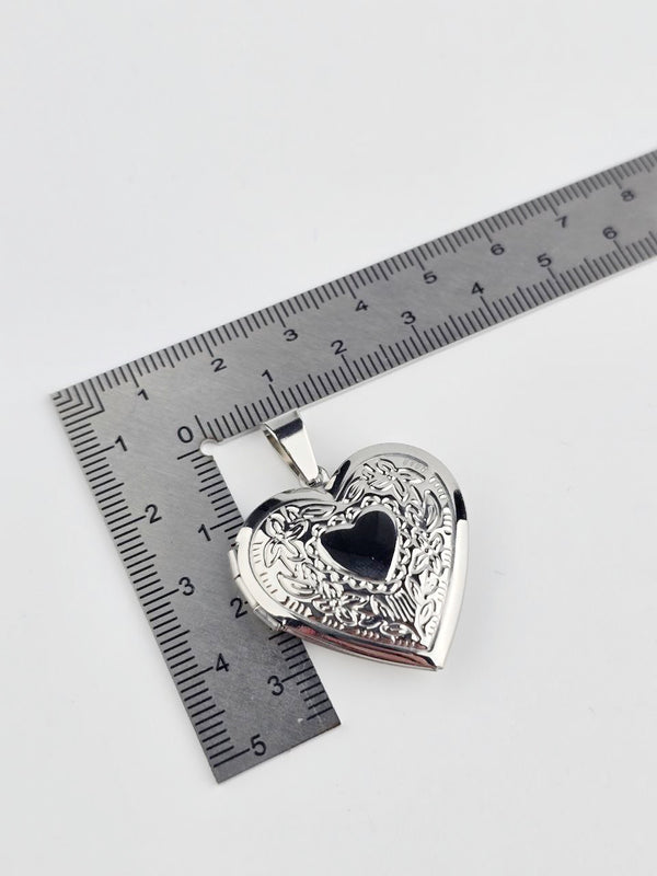 Embossed Stainless Steel Heart Shaped Locket Pendant, 29mm