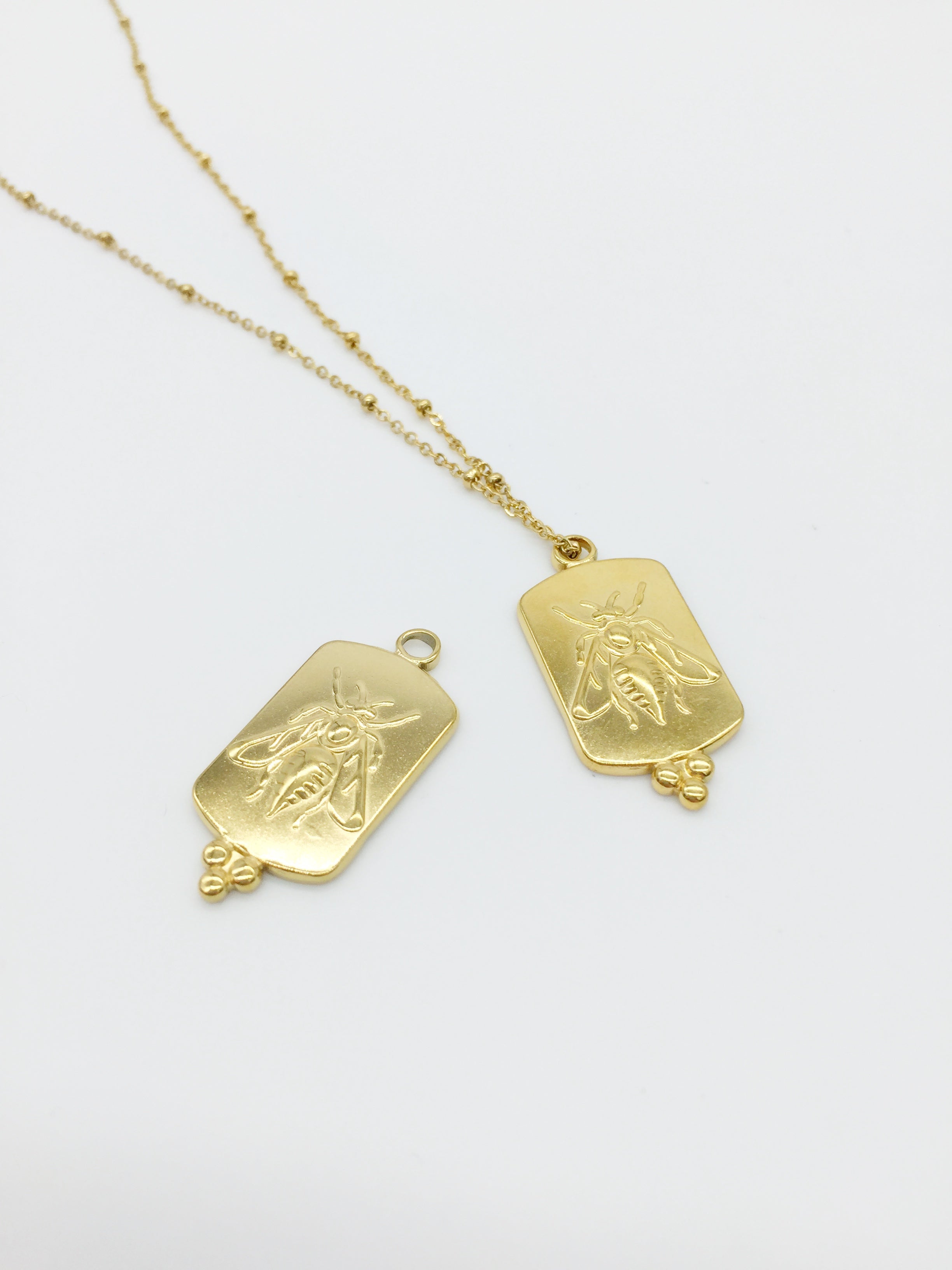 1 x 18K Gold Plated Stainless Steel Rectangular Bee Pendant, 29x14mm