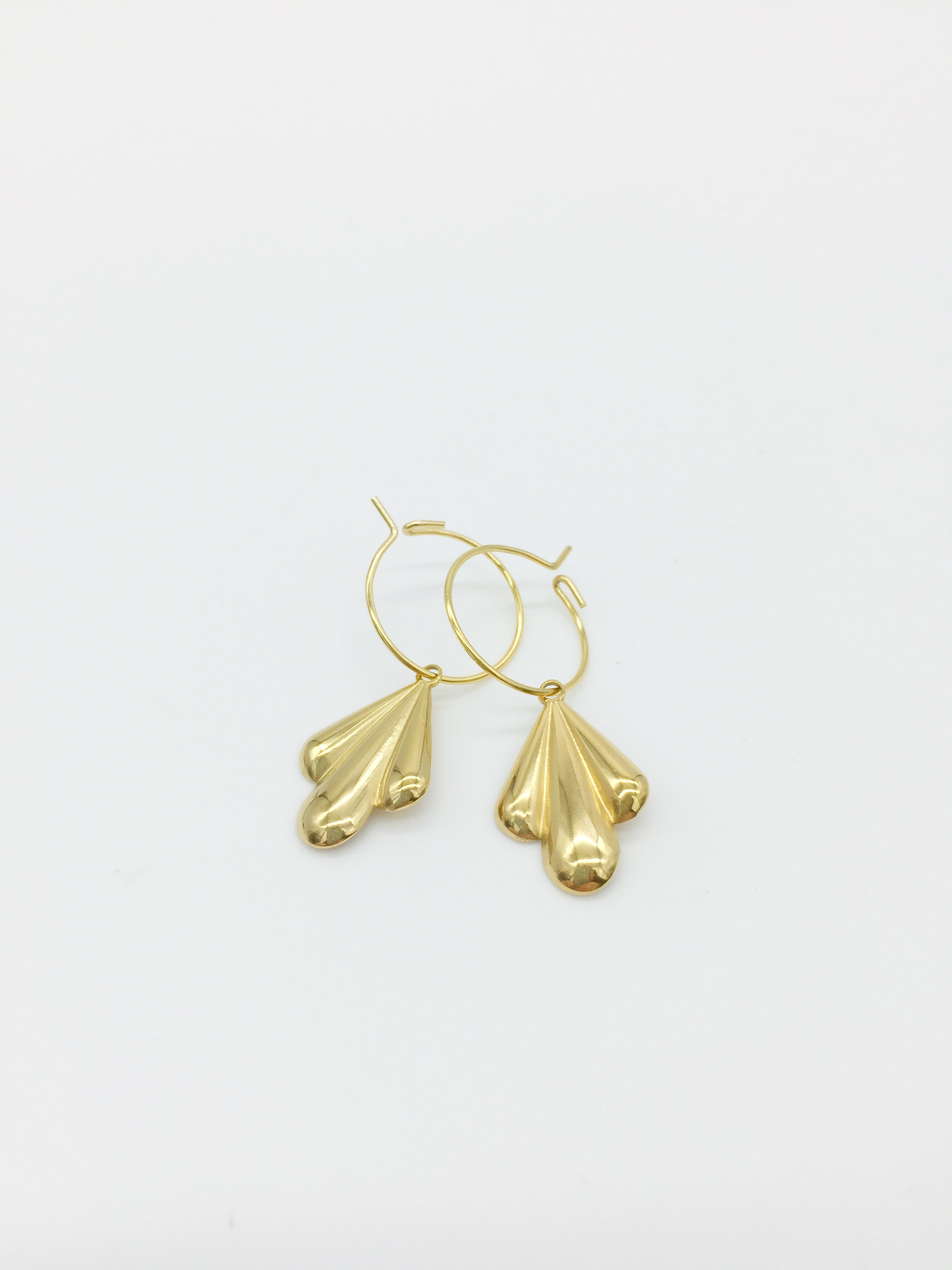 1 x 18K Gold Plated Stainless Steel Domed Fan Charm, 20x13mm (0107G)