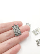 1 x Antique Silver Tarot Card Pendant, The World