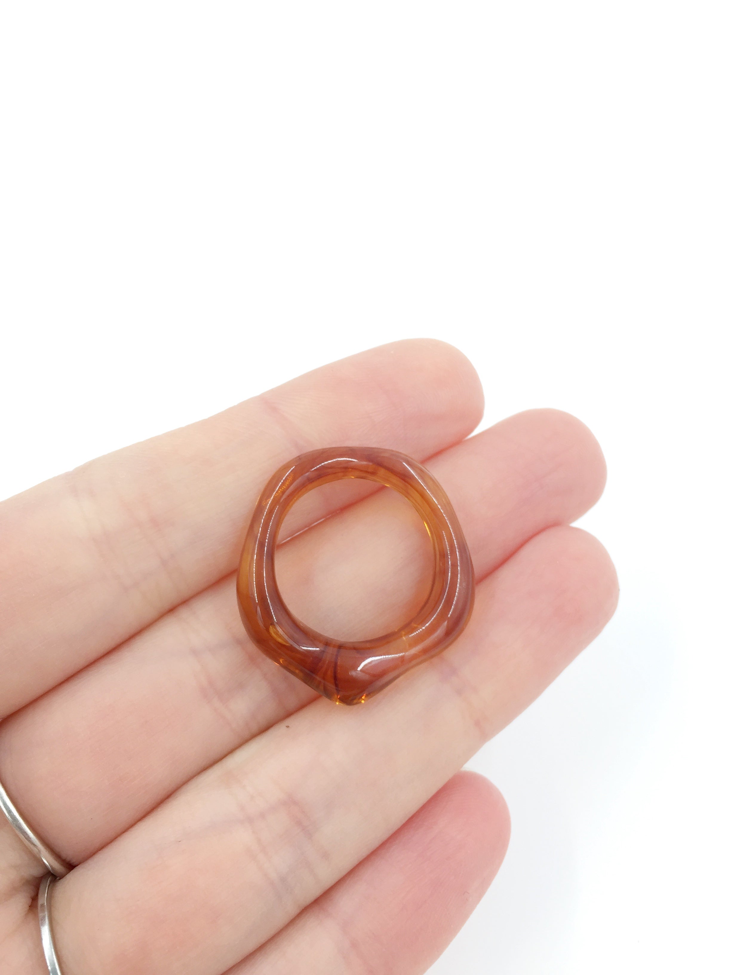 8 x Tortoiseshell Brown Resin Earring Pendants, Organic Round Shape, 27x25mm (3158)