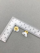 10 x Pure White Resin Flower Shaped Buttons, 11mm