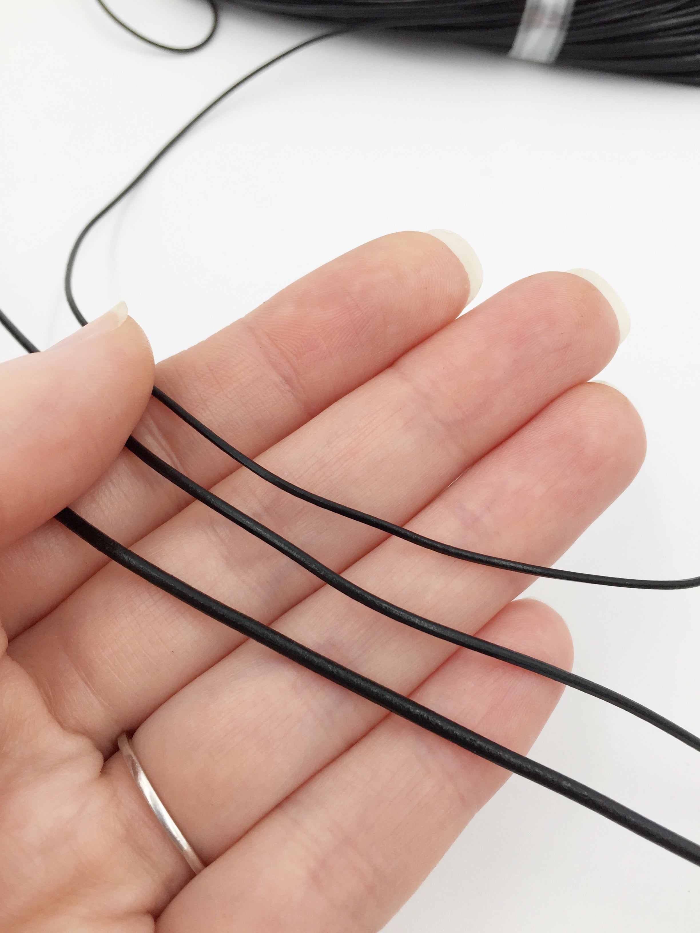 1mm/1.5mm/2mm Genuine Leather Cord, Round, Black Colour