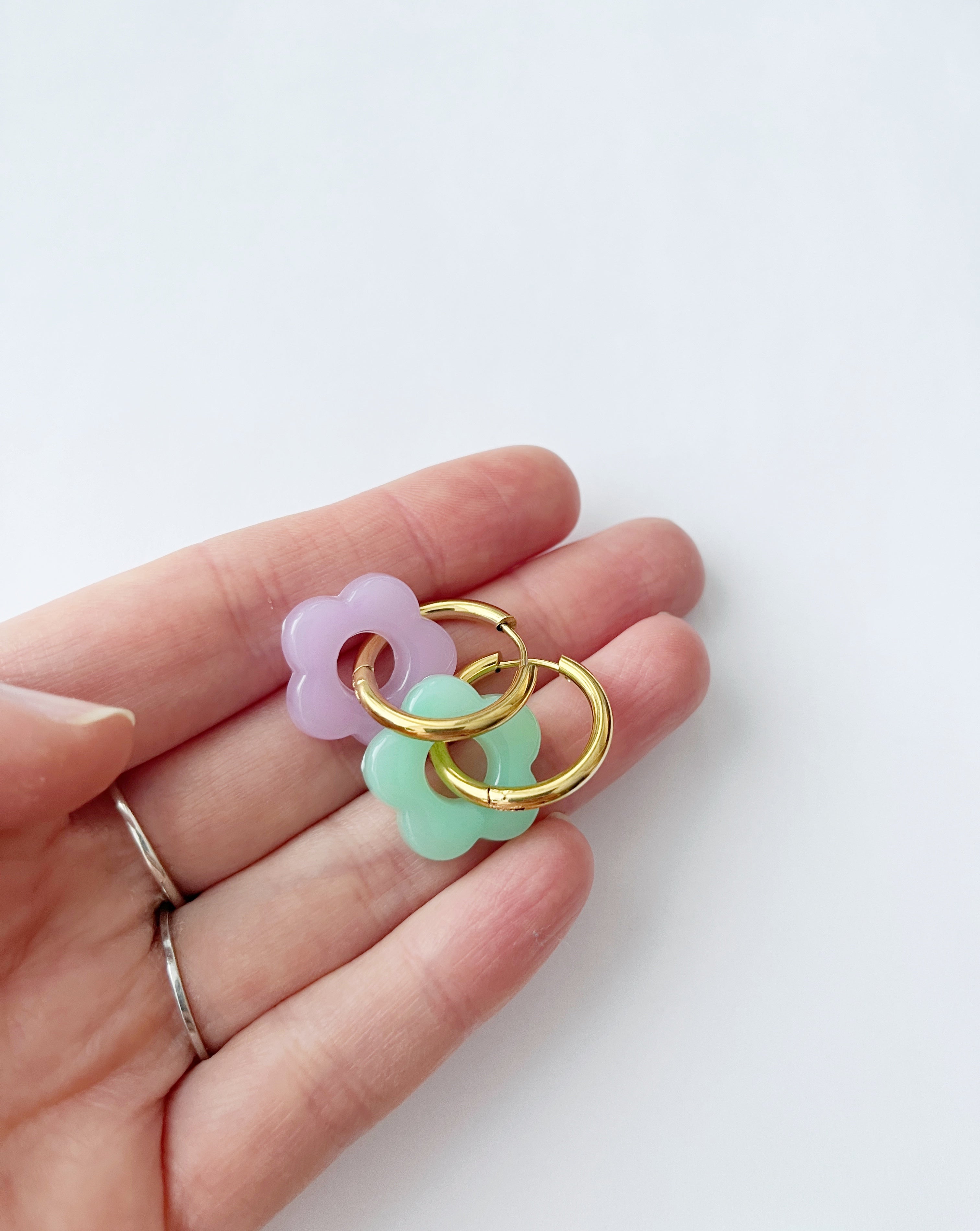 2 x Resin Flower Beads for Hoop Earrings, 20mm