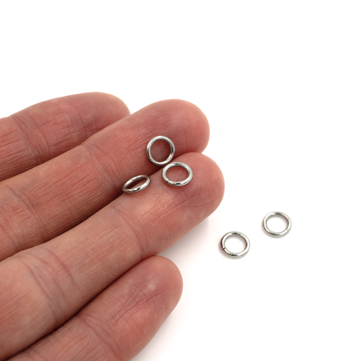 100 x Stainless Steel Jump Rings, 7x1.2mm