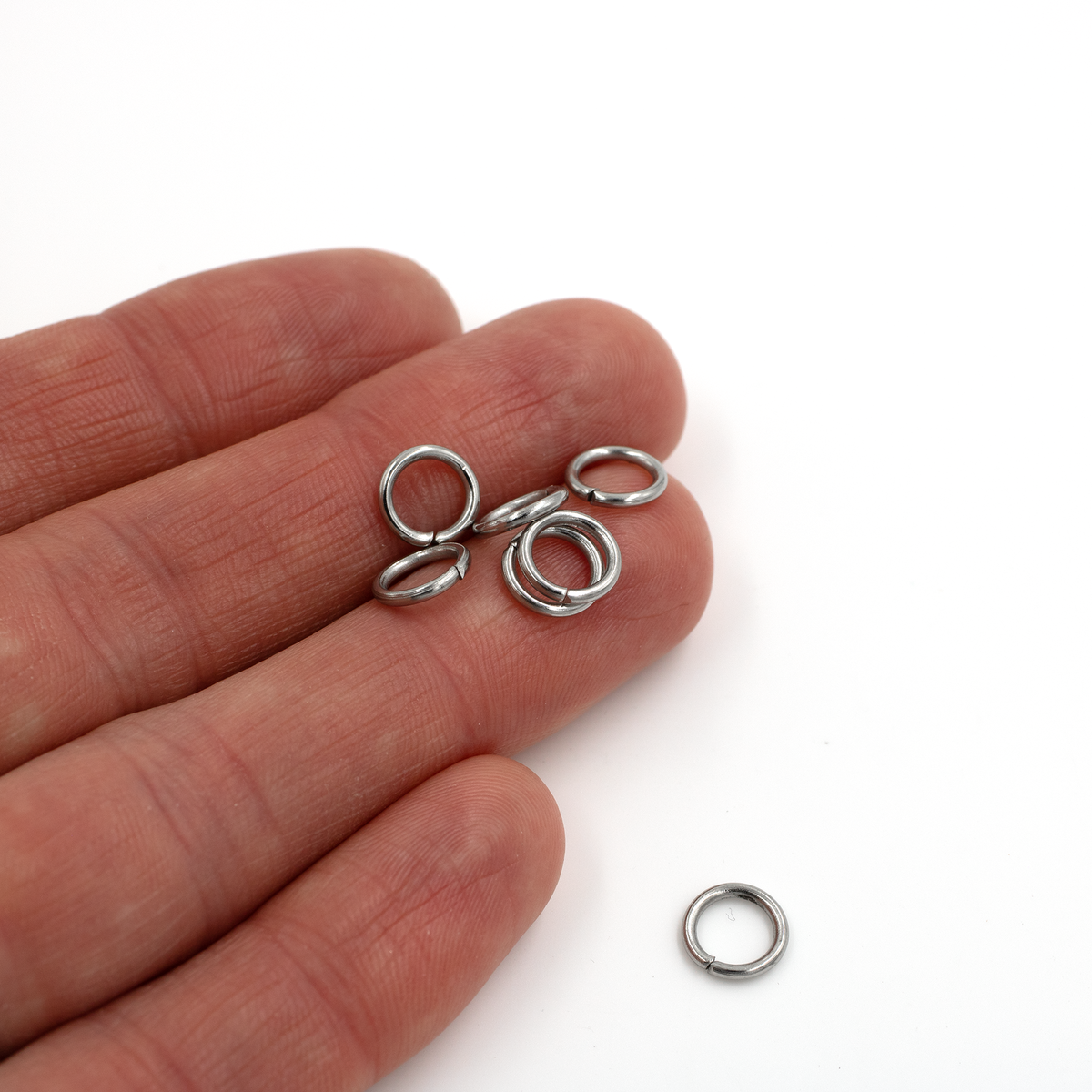 100 x Saw Cut Stainless Steel Round Jump Rings, 8x1.2mm