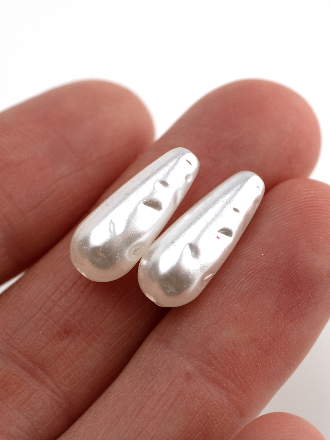 8 x Textured Teardrop Pearl Beads, 18x8mm (4062)