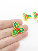 1 x Resin Holly Berries Cookie Pendant, 28x26mm (3366)