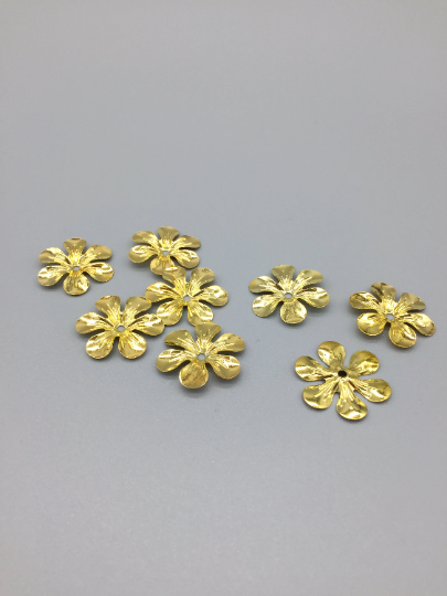 10 x Shiny Gold Tone 6 Petal Flower Beads, 20mm