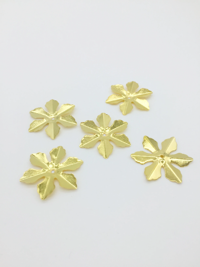 8 x Gold Tone Flower Beads, 33mm Metal Flower Beads for Tiara Making