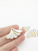 1 x Fan Shaped Mother of Pearl Pendant with Gold Inlay, 23x37mm (3798)