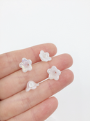 20 x AB White Acrylic Flower Beads, 13mm