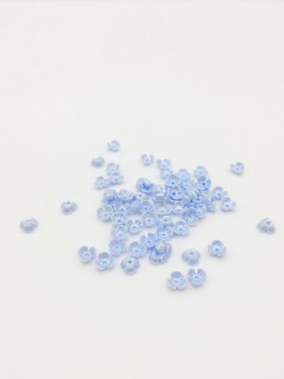 40 x Tiny Pearlised Blue Flower Beads, 6.5mm (3815)