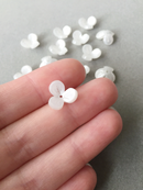 10 x Pearl White Cellulose Acetate Flower Beads, 14mm (0689)