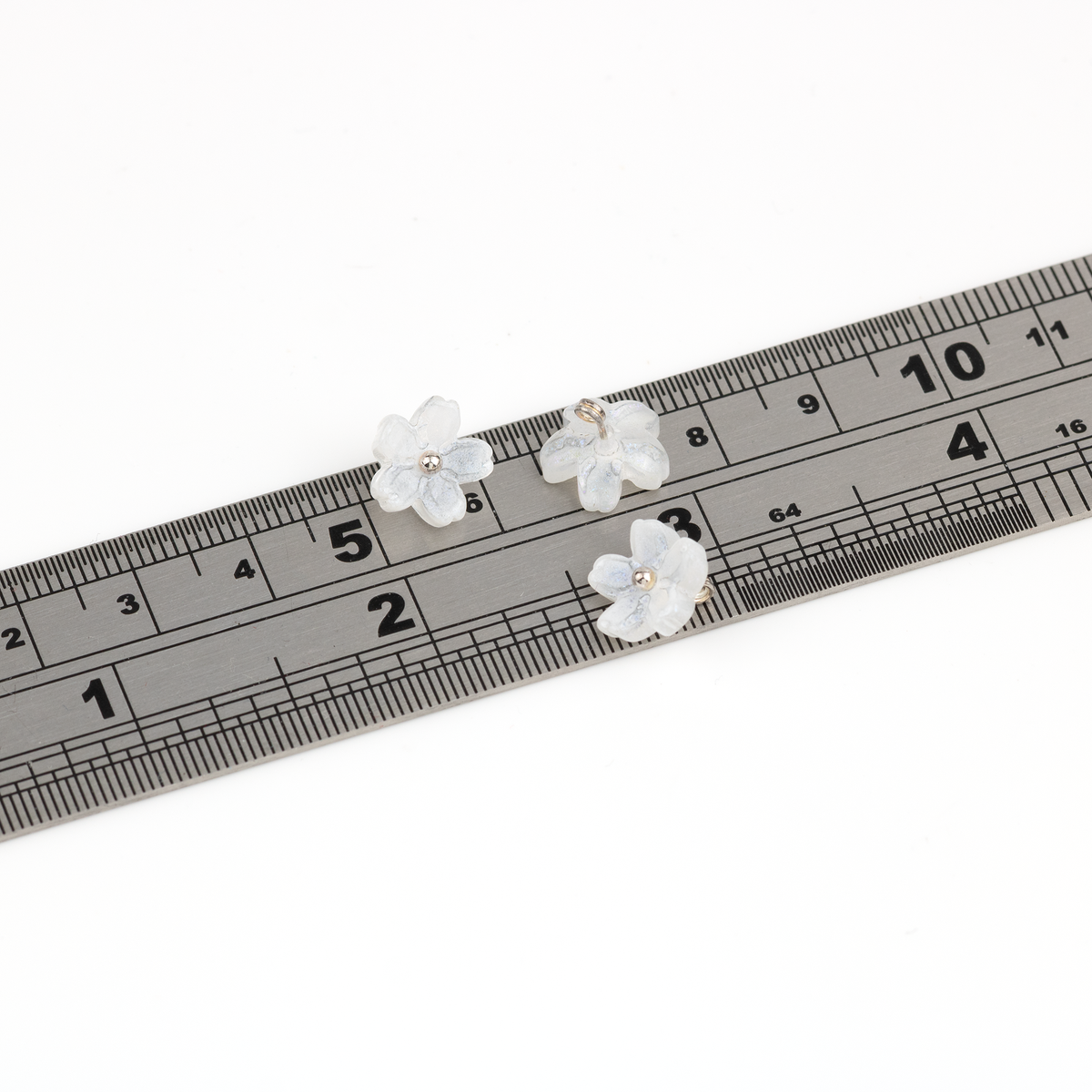 10 x White Glass Sakura Flower Charms, 10.5mm