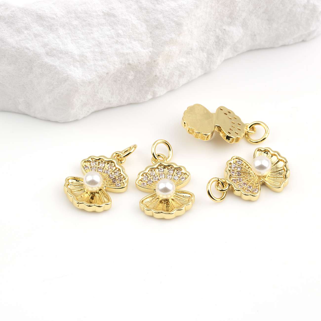 18K Gold Plated Scallop Shell Charm with CZ and Pearl, 16x11mm