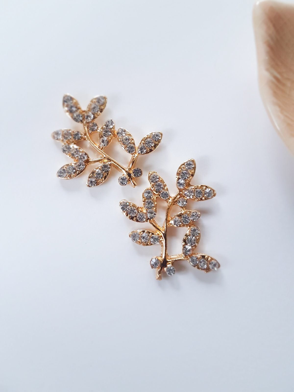 2 x Gold Leaf Branches with Diamante Rhinestone, 33x30mm (C5)