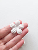 20 x White 3D Fabric Flowers, 35-37mm