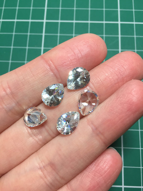 10 x Loose 8x10mm Pear Cut Cubic Zirconia Stones, Pointed Back (3670)