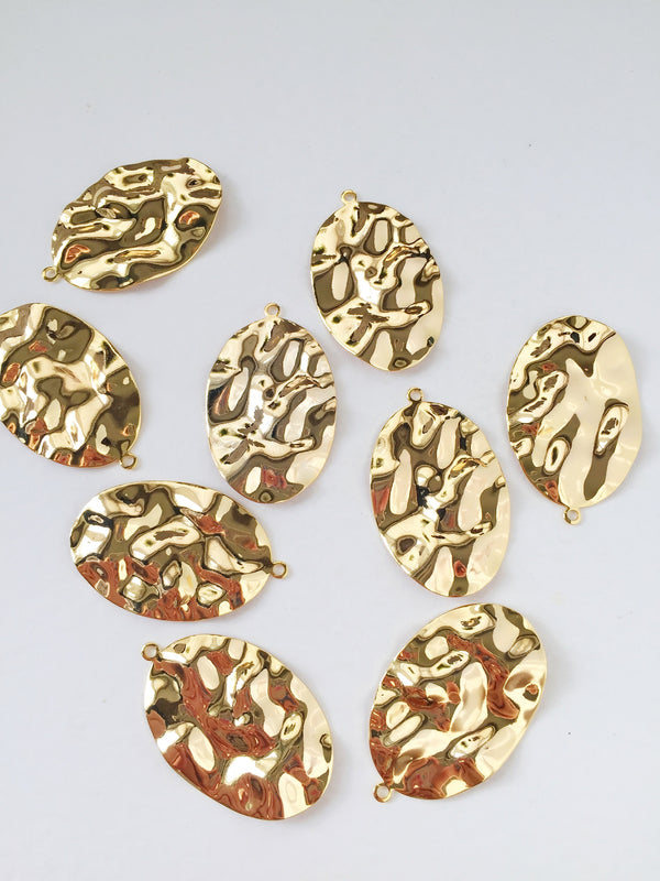 1 x 18K Gold Plated Wavy Oval Pendants, 37x23mm (0022)