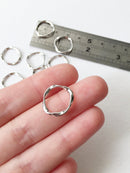 6 x Rhodium Plated Wavy Circle Connectors, 16mm (0629)