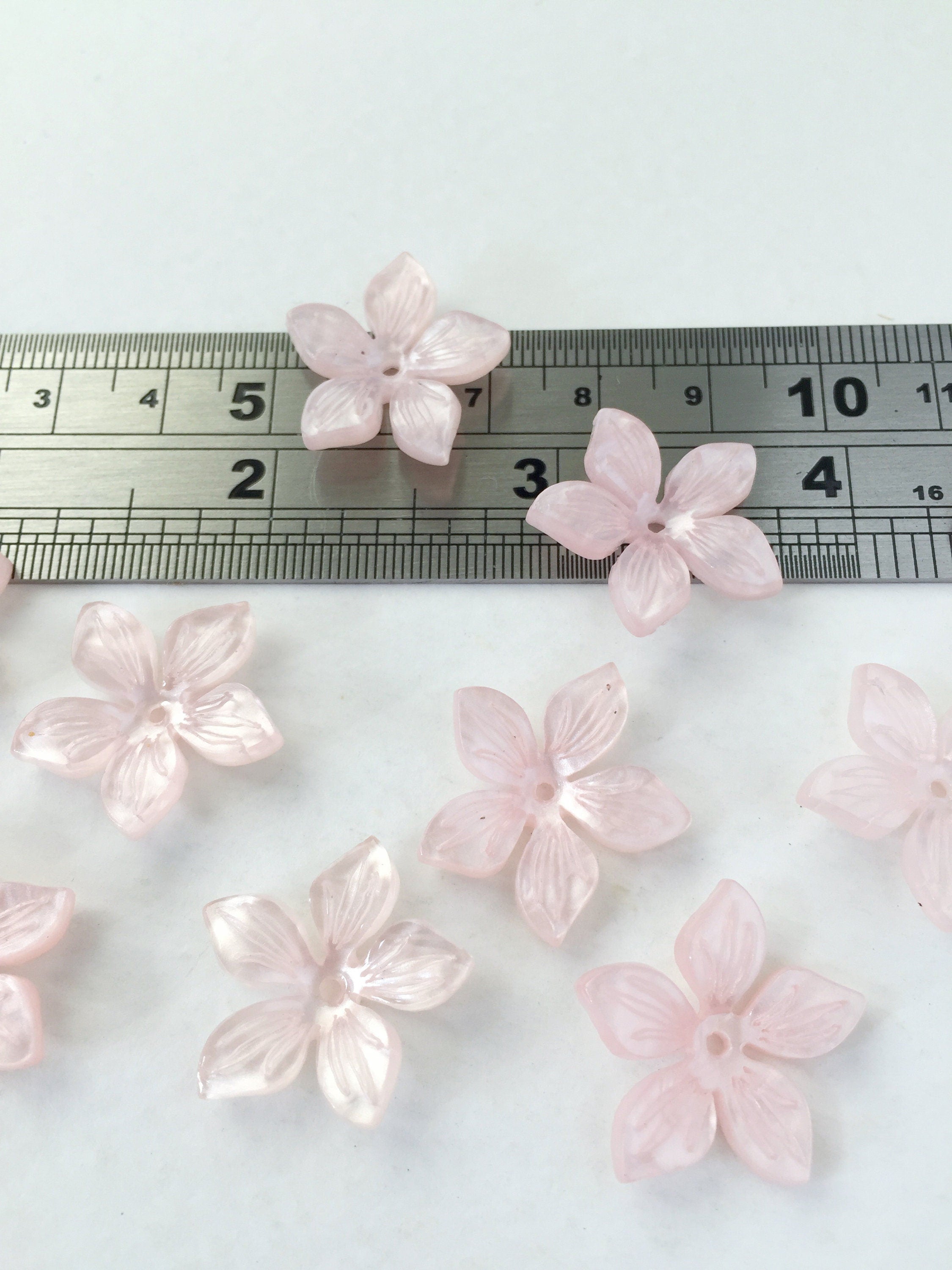 10 x 22mm Pearl Pink Flower Beads, Cellulose Acetate Flowers (3143)
