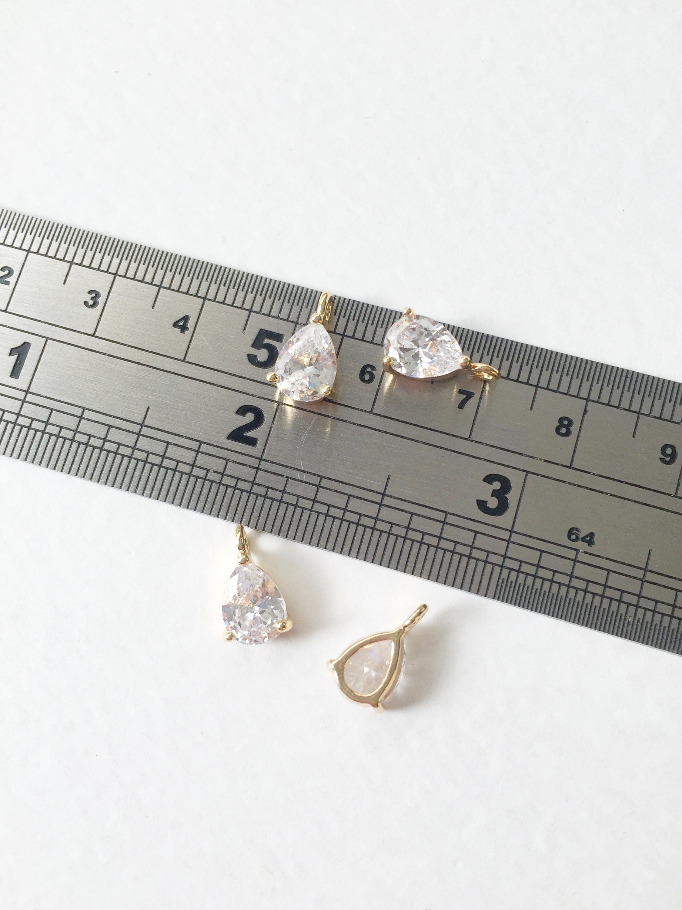 1 x 18K Gold Plated Teardrop Cubic Zirconia Charm, 12x7mm (0027)