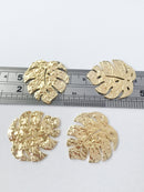 1 x 18K Gold Plated Textured Monstera Leaf Pendant, 33x29mm