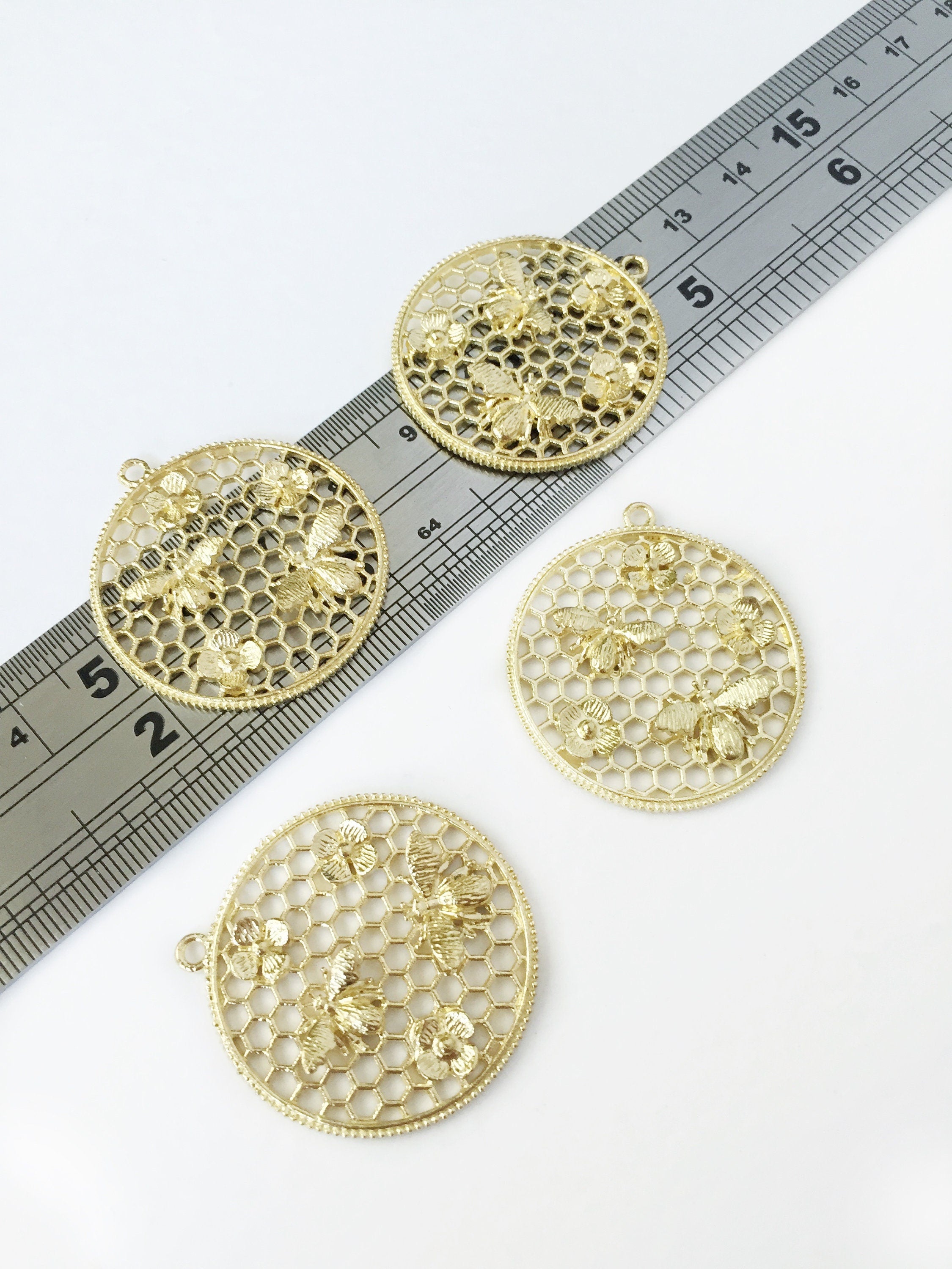 1 x Raw Brass Honeycomb with Bees Pendant, 34x31mm (0731)