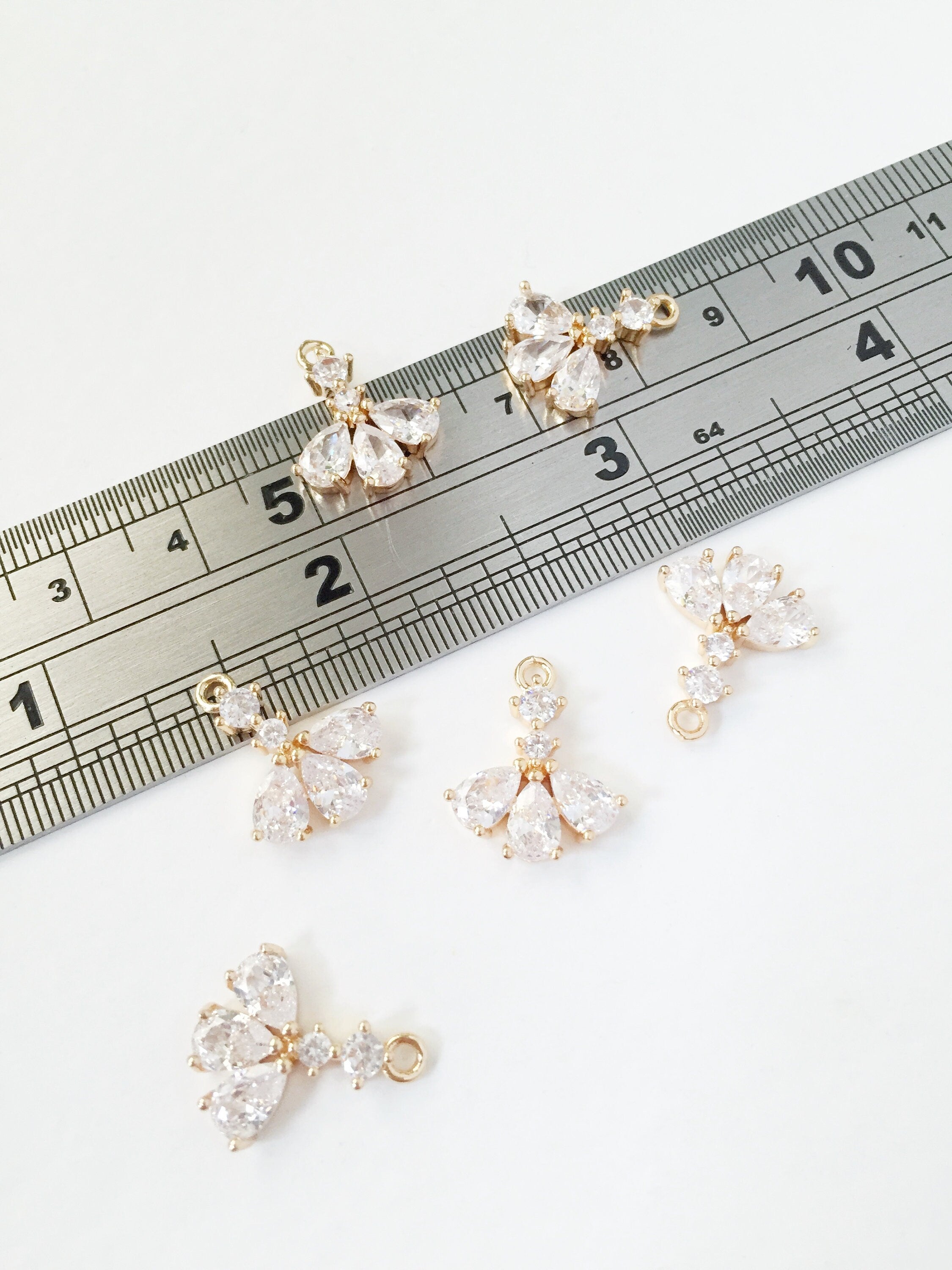 1 x 24K Gold Plated Cubic Zirconia Floral Drop Charm, 17x14mm (0008)