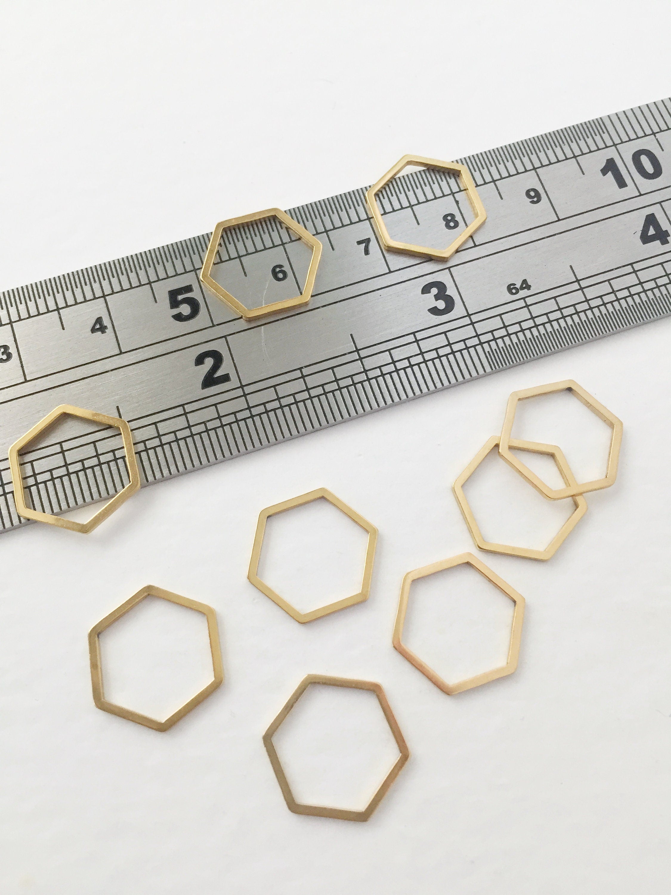 8 x Gold Plated Steel Hexagon Linking Rings, 12x14mm (0047)