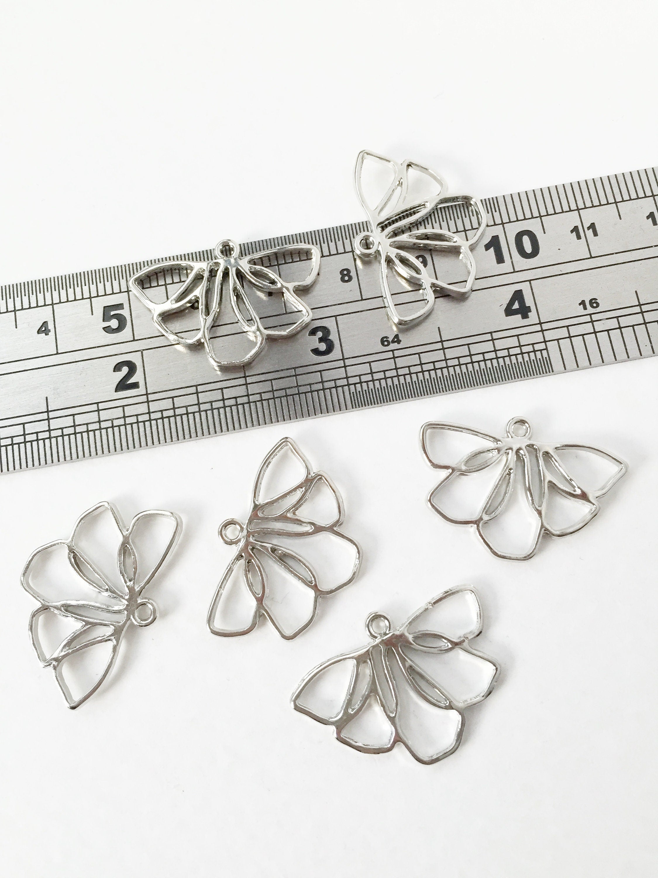 6 x Platinum Plated Flower Pendants, 26x18mm Half Flower Links (0869)