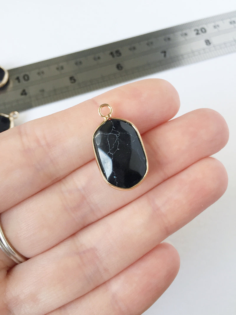 1 x Black Turquoise Pendant, 25x14mm Faceted Hexagon Gemstone Charm (0591)