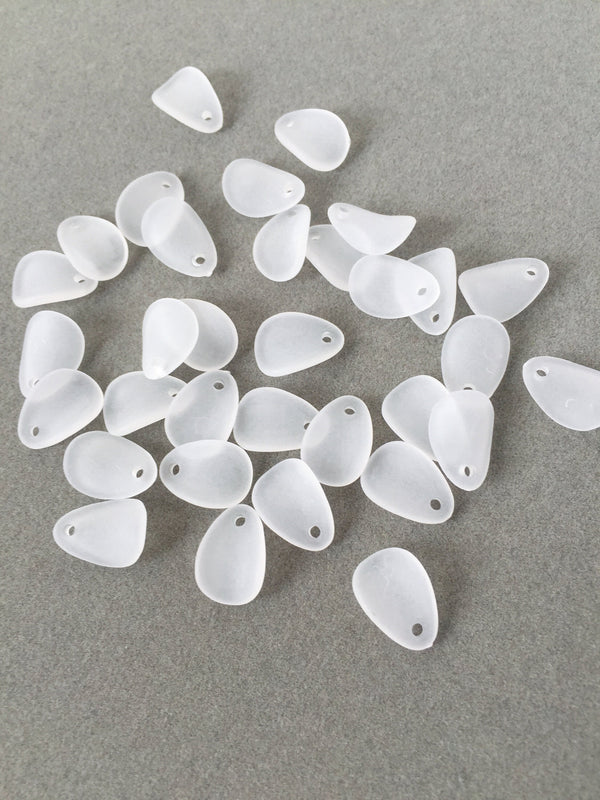 60 x Frosted White Flower Petals, 12x8mm Lucite Petal Charms