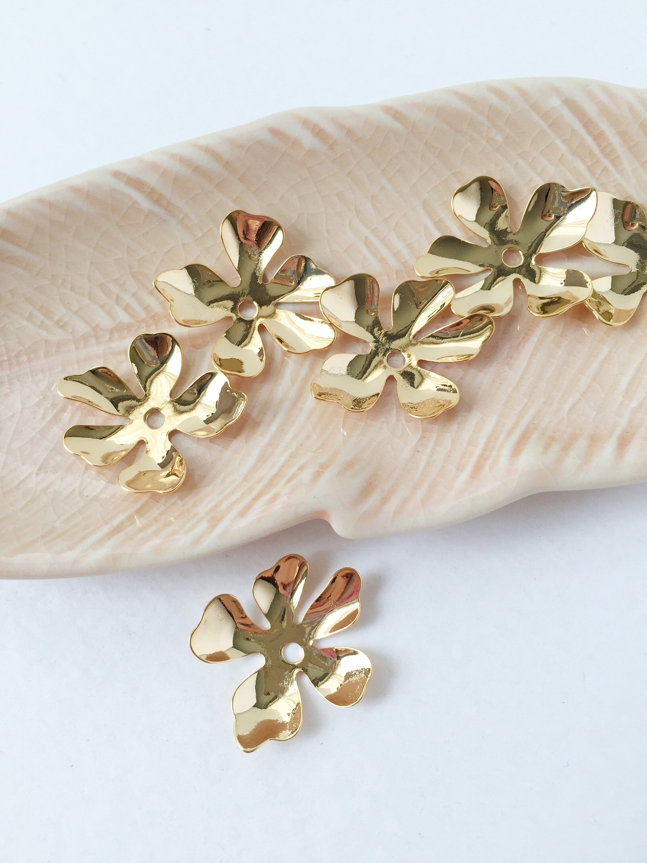 4 x 18K Gold Plated Flower Beads, 20mm (1616,1673)