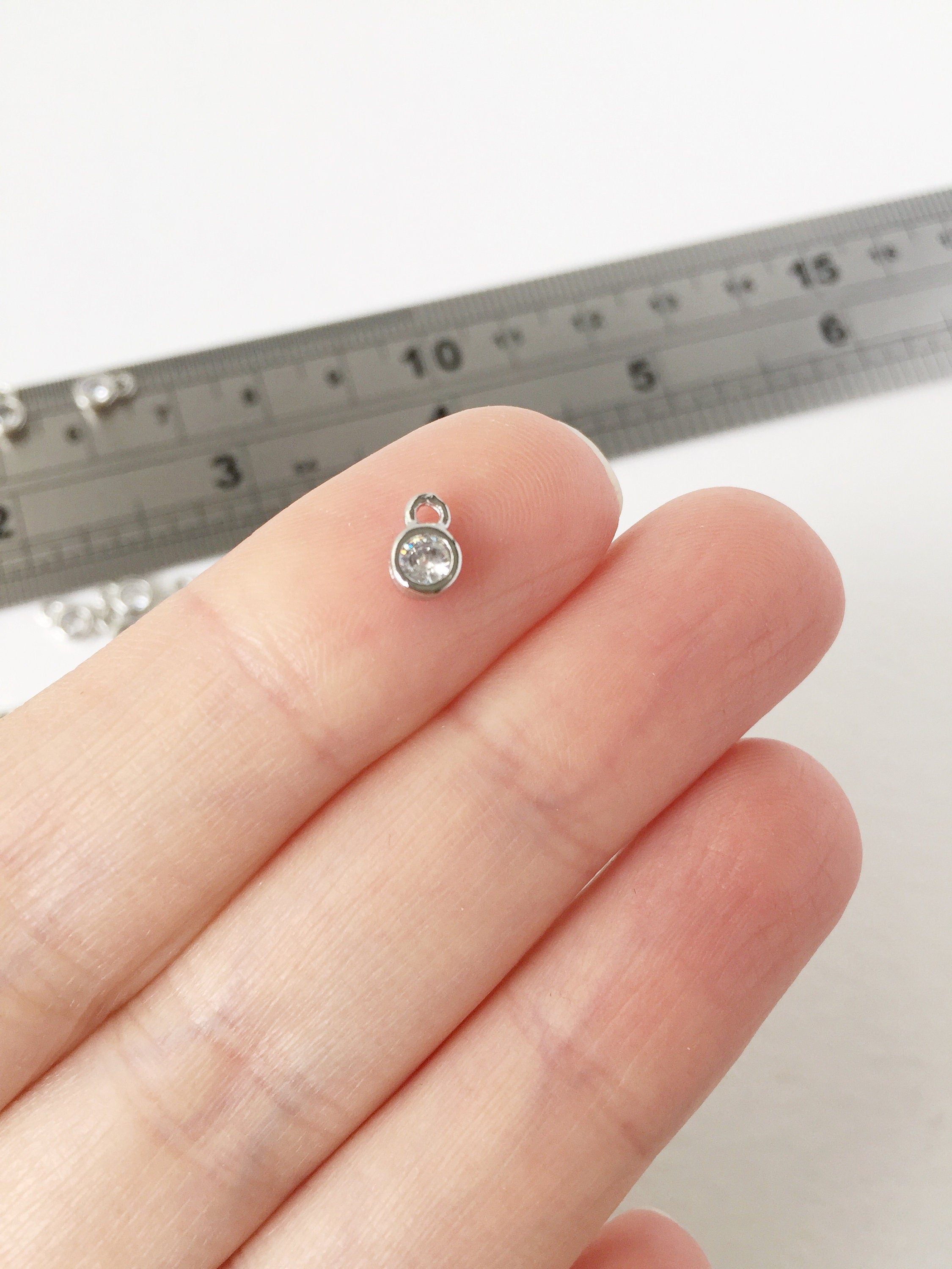 10 x Tiny Cubic Zirconia Platinum Charms, 6x4mm (1572)